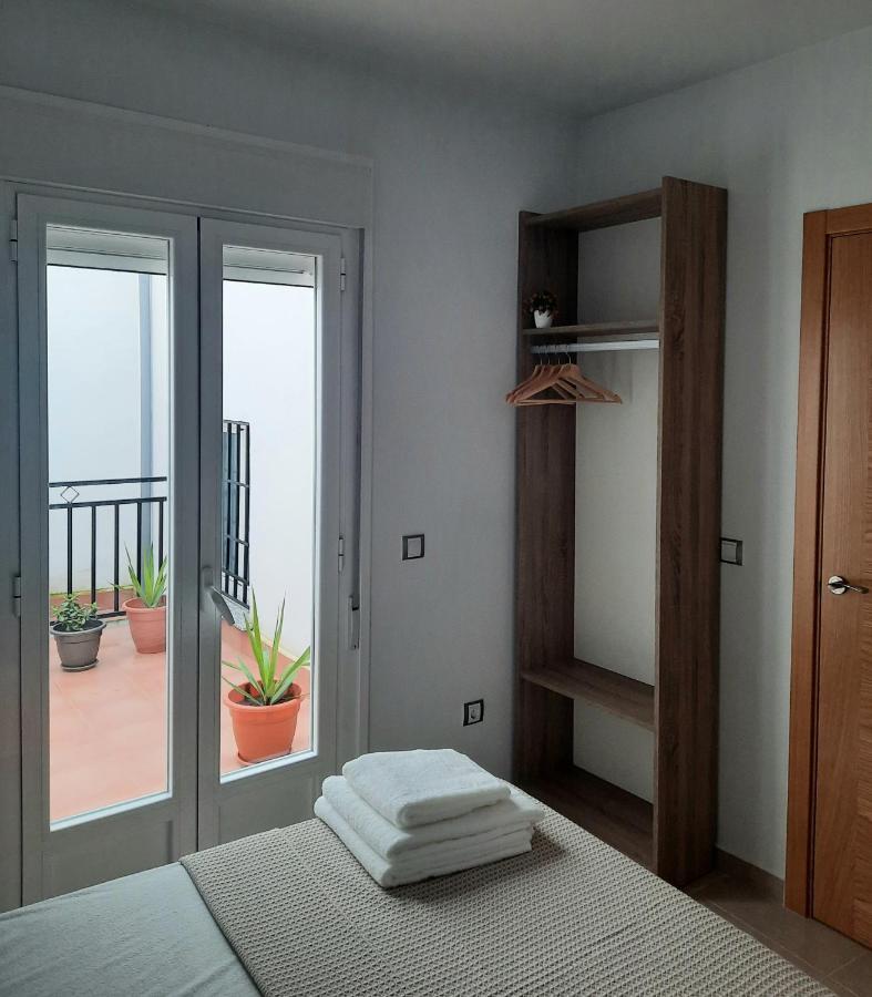 Apartamentos Clavero 10 プラセンシア エクステリア 写真
