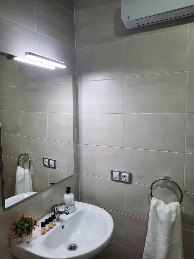 Apartamentos Clavero 10 プラセンシア エクステリア 写真