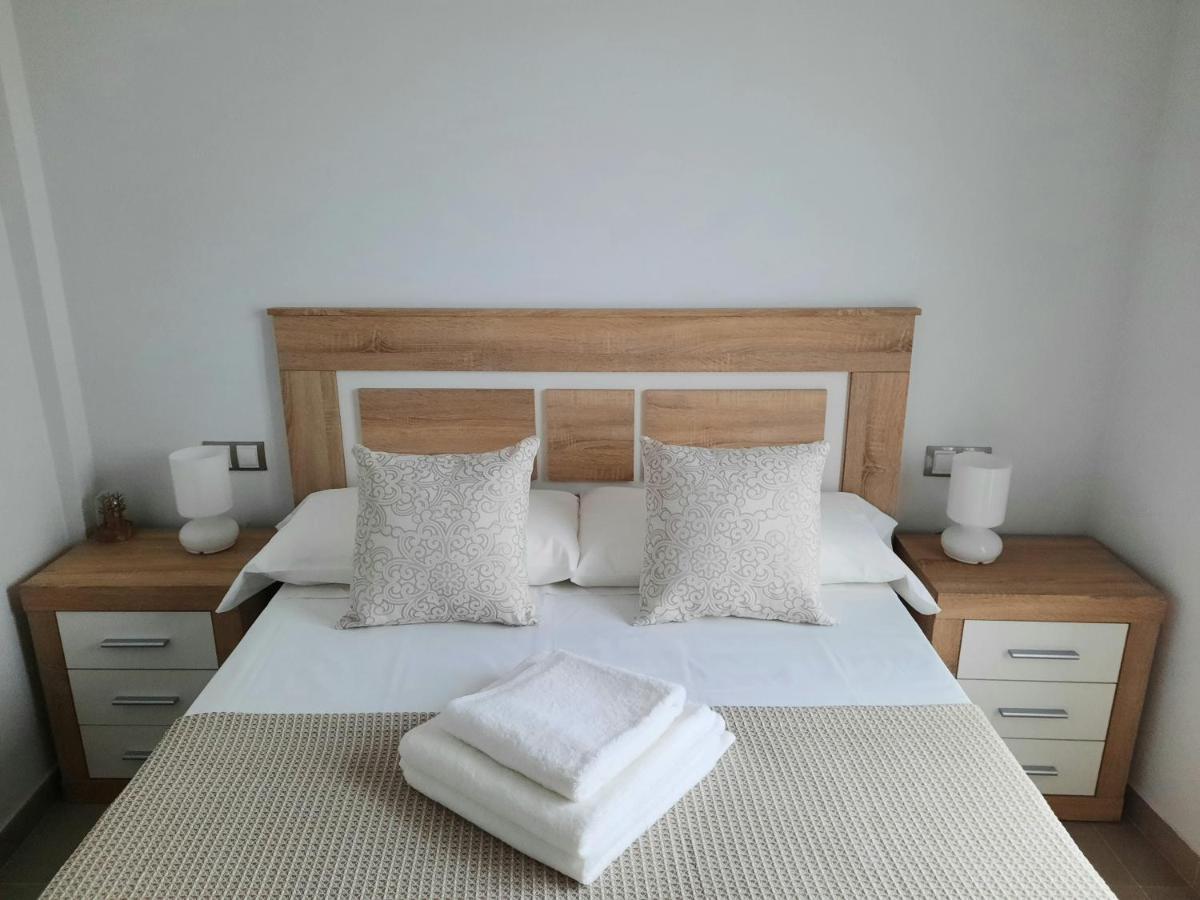 Apartamentos Clavero 10 プラセンシア エクステリア 写真